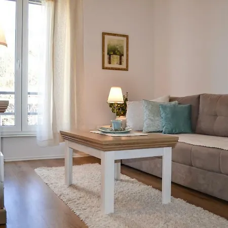 Apartment Happy